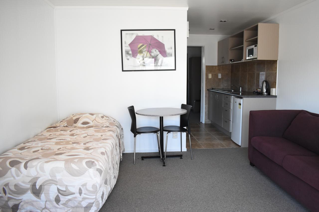 Devonwood Motel Роторуа Экстерьер фото