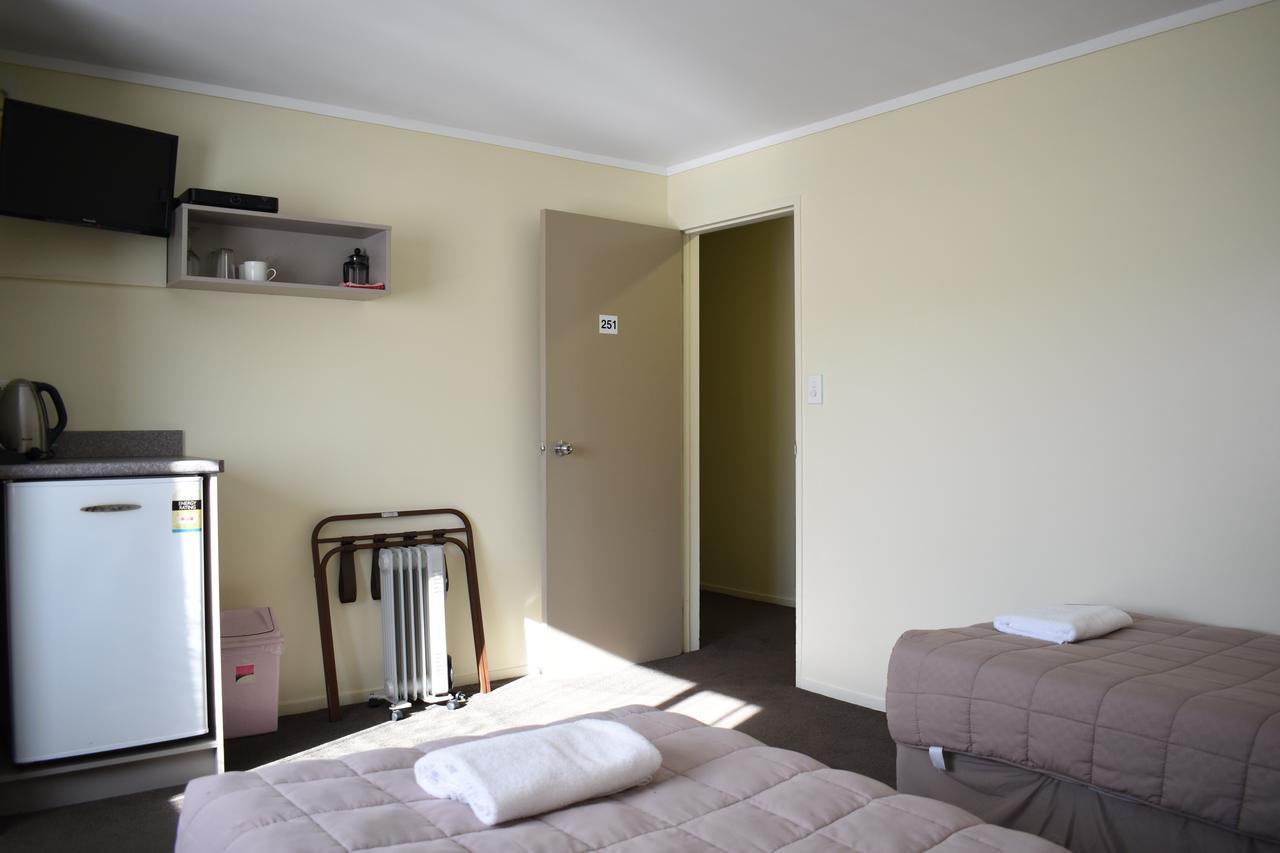 Devonwood Motel Роторуа Экстерьер фото