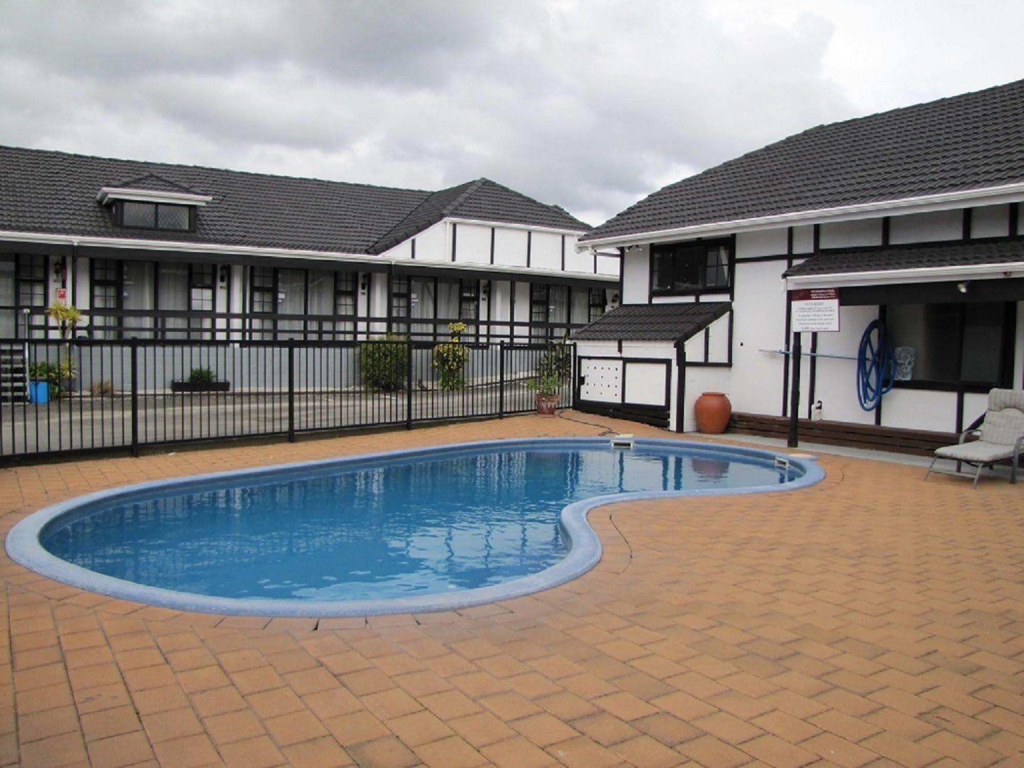Devonwood Motel Роторуа Экстерьер фото